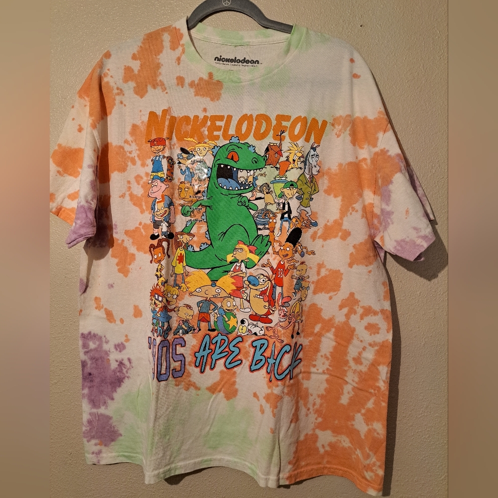 NWT Nickelodeon short sleeve t-shirt in mottled colors size XL.